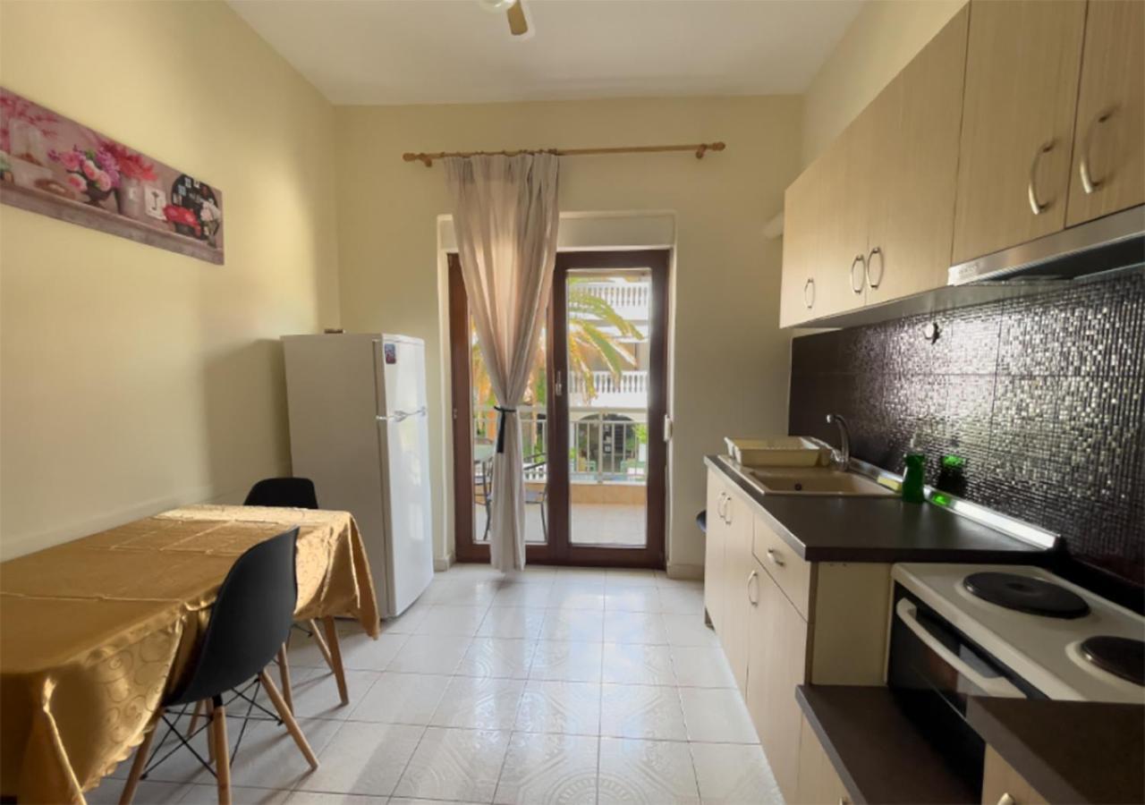 Niki Apartments Paralia Dionisiou Exterior foto