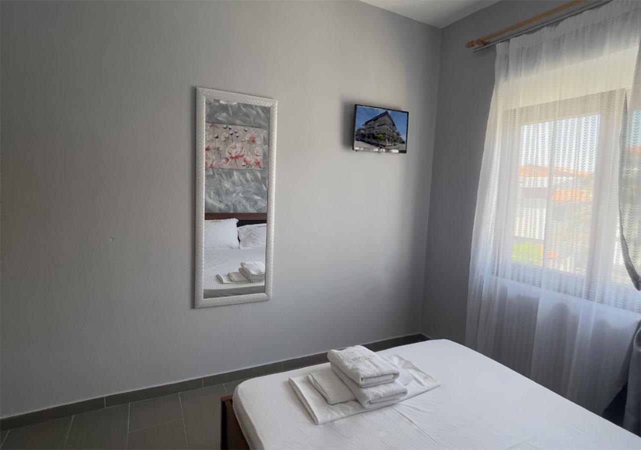 Niki Apartments Paralia Dionisiou Exterior foto