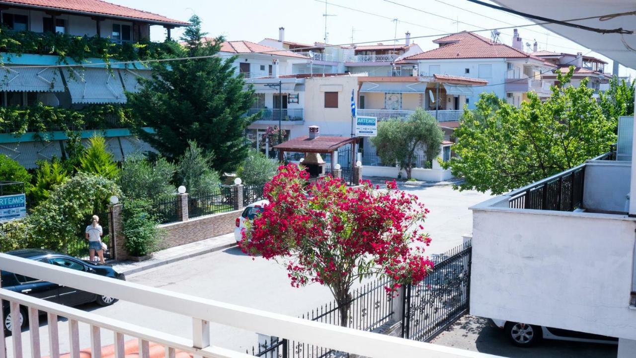 Niki Apartments Paralia Dionisiou Exterior foto